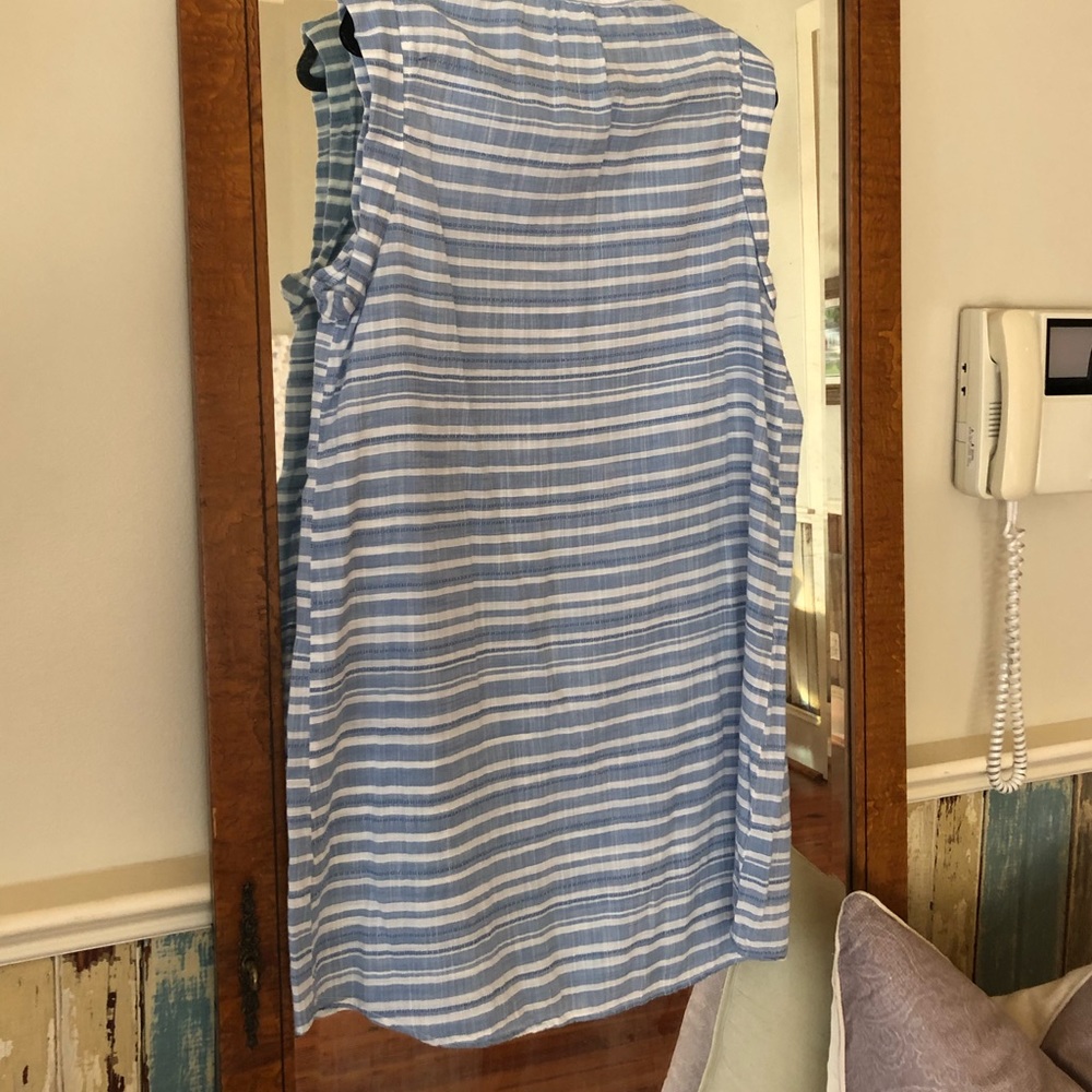 Blue/white linen dress w buttons, cuffed armholes - Picture 8 of 10